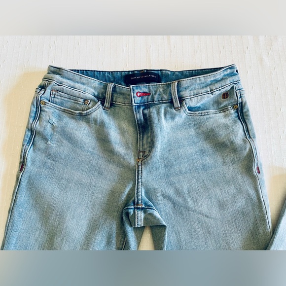 Tommy Hilfiger Light Blue Denim Jeans - Picture 3 of 12